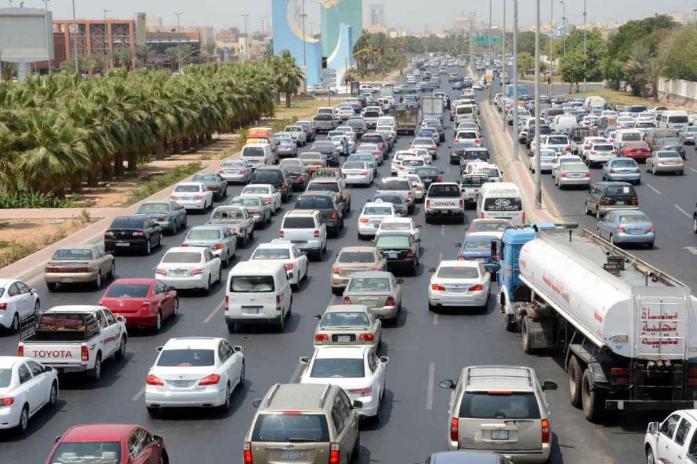 دراسة لتحسين حركة المرور في طرق الرياض