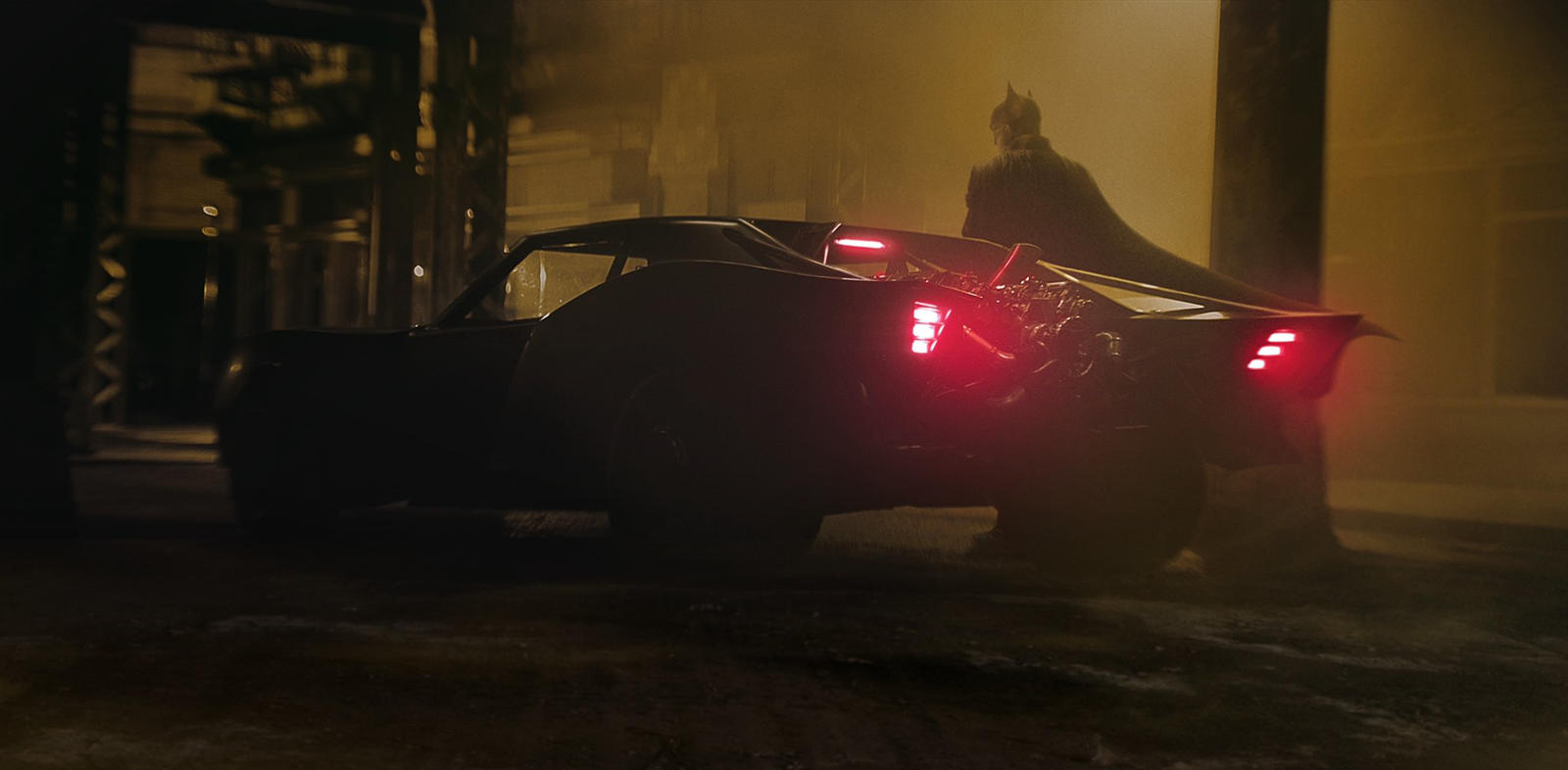 سيارة باتموبيل الجديدة تظهر في إعلان فيلم باتمان القادم 8