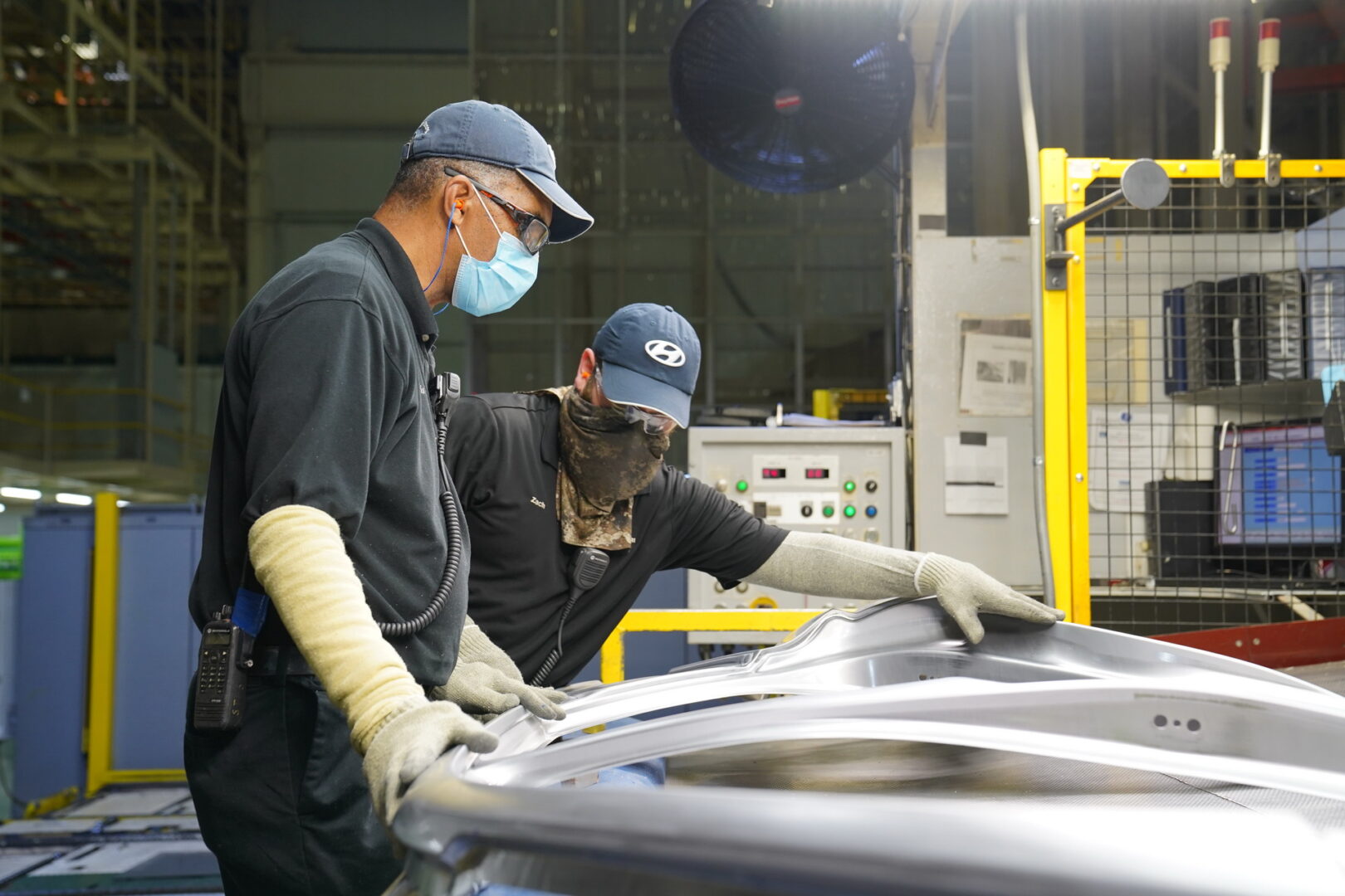 أول هيونداي توسان 2022 تخرج من مصنع ألاباما الأمريكي 38