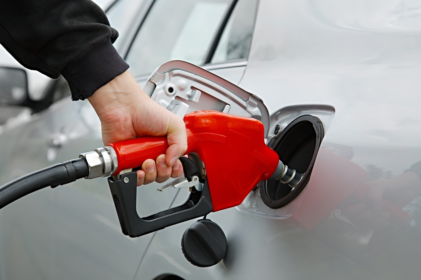 علامات اختلاط البنزين بالماء في السيارة وكيفية التخلص منه