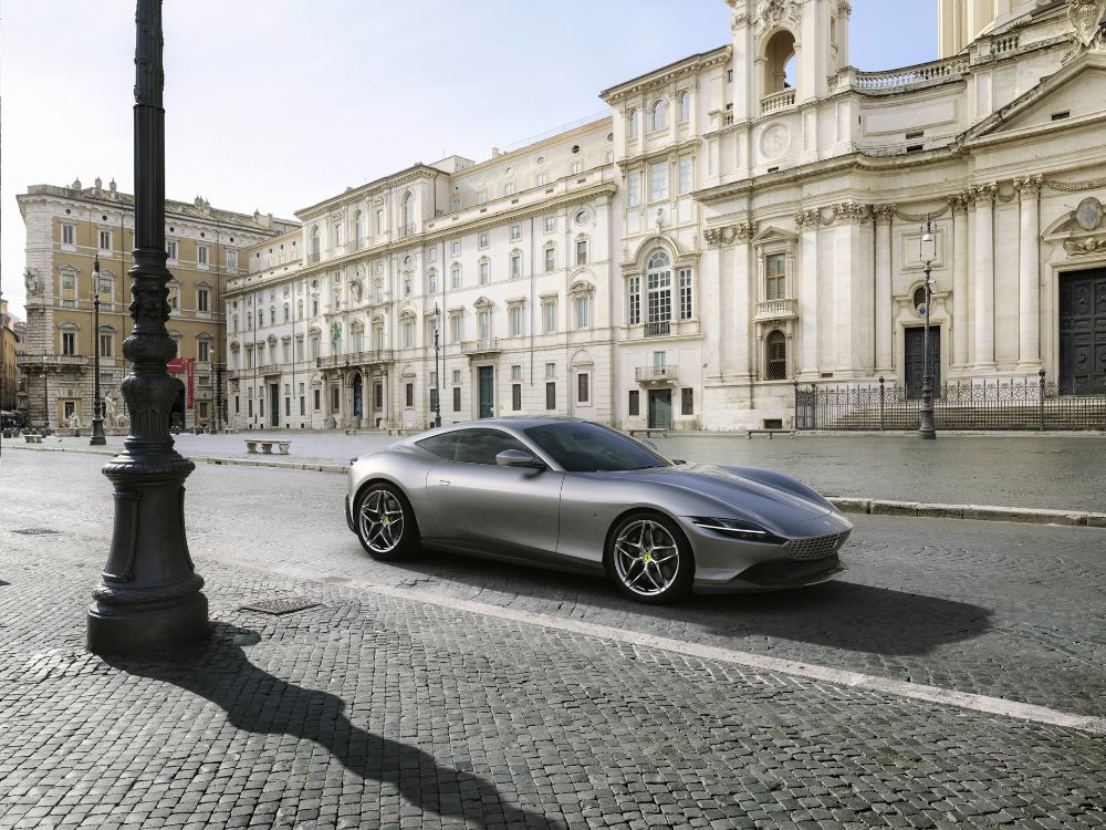 ’فيراري روما‘ سيارة كوبيه تقدمها علامة الحصان الجامح بمحرك V8 5
