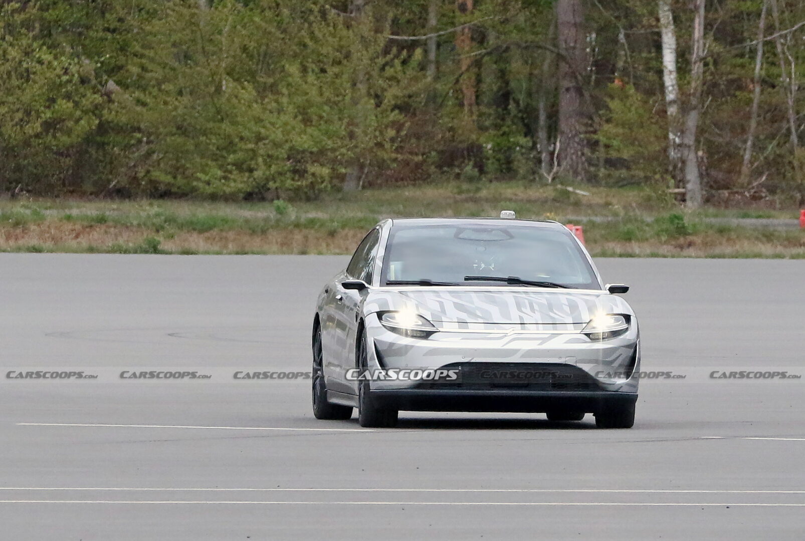سيارة سوني فيجن S تظهر أثناء اختبارها في المضمار 31