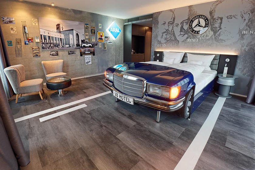 فندق ألماني يوفر غرف بأثاث مصنوع من قطع سيارات حقيقية! 9