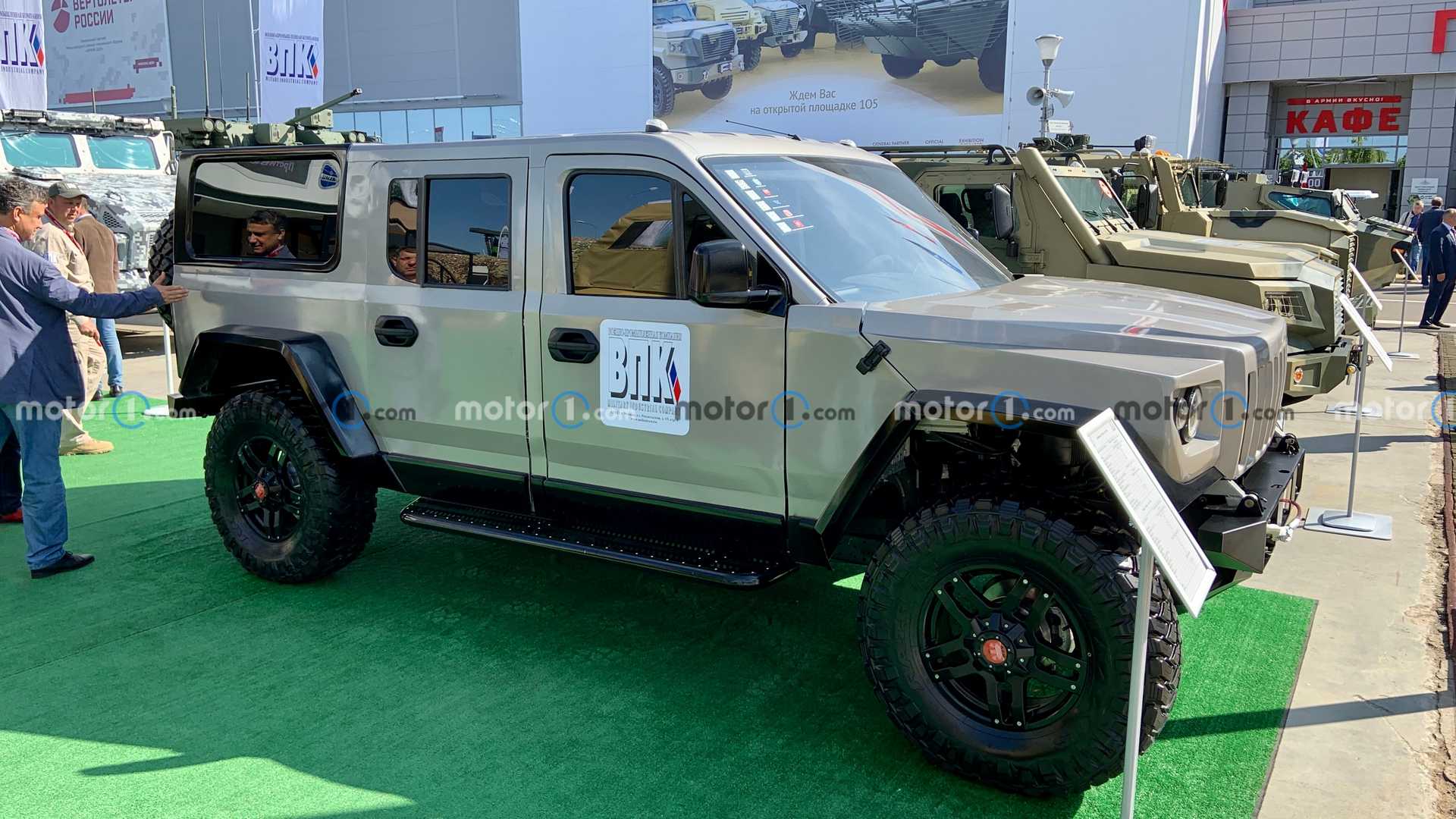روسيا تصنع SUV جديدة للتضاريس الوعرة بتصميم مستوحى من همر 12