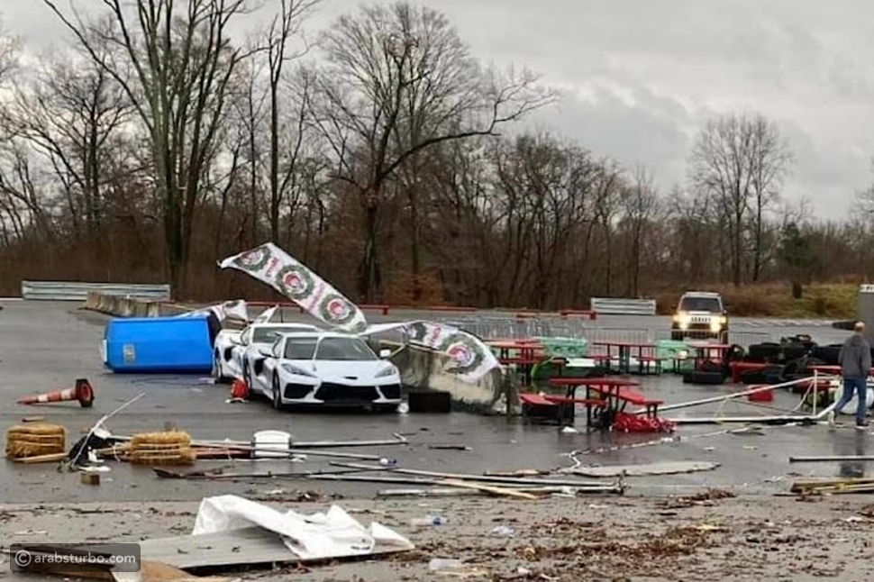 120 سيارة كورفيت C8 تضررت بسبب إعصار! 1