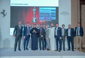 فيراري الشرق الأوسط تقدّم جائزة "الوكيل الأفضل تطورا" لشركة فاست أوتو تكنيك في المنطقة 4