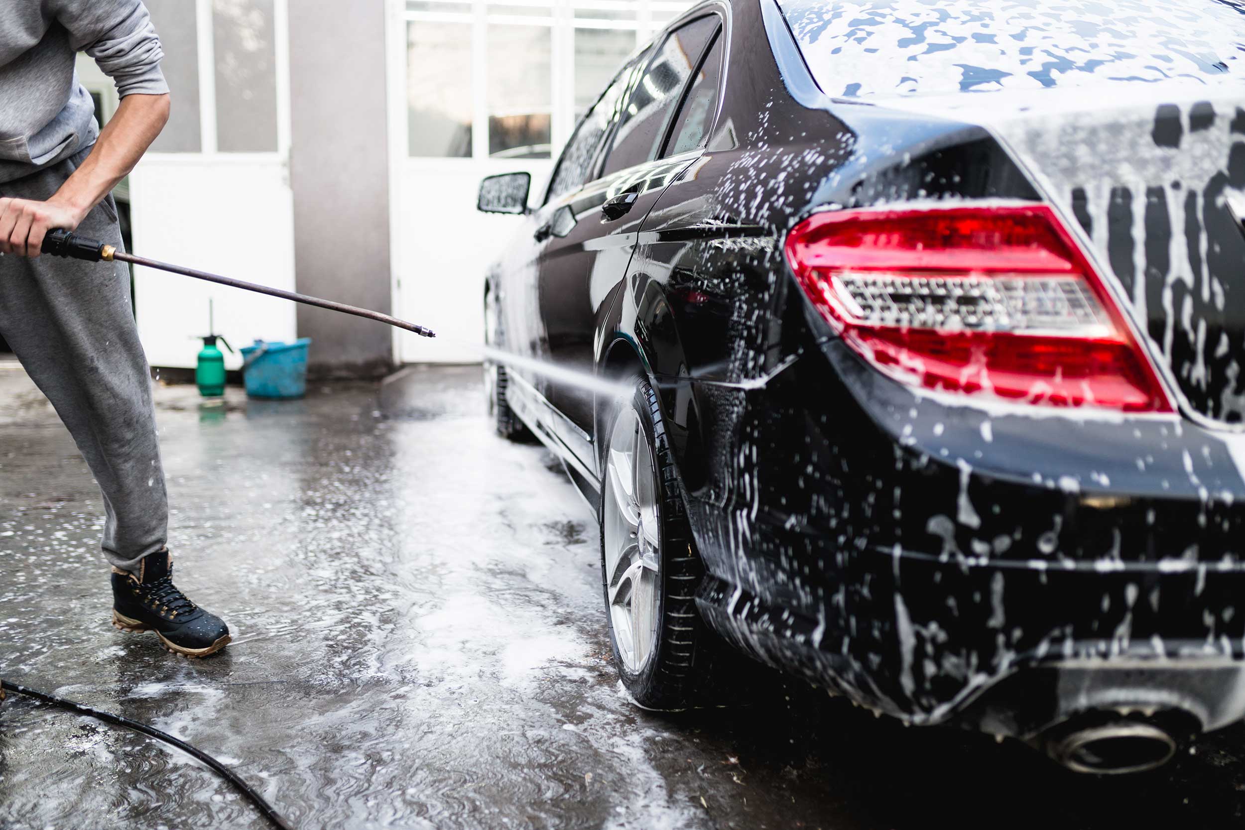 كيف تغسل السيارة فى المنزل؟ - تجهيز السيارة قبل غسلها