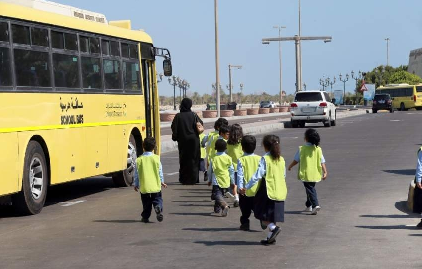 “المرور” يحذر: تجاوز حافلات النقل المدرسي المتوقفة مخالفة..وهذه غرامتها