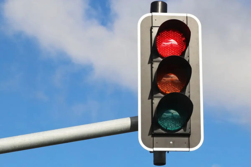 هل يمكن تخفيض أو تقسيط مخالفة قطع الإشارة؟ "المرور" يوضح 12