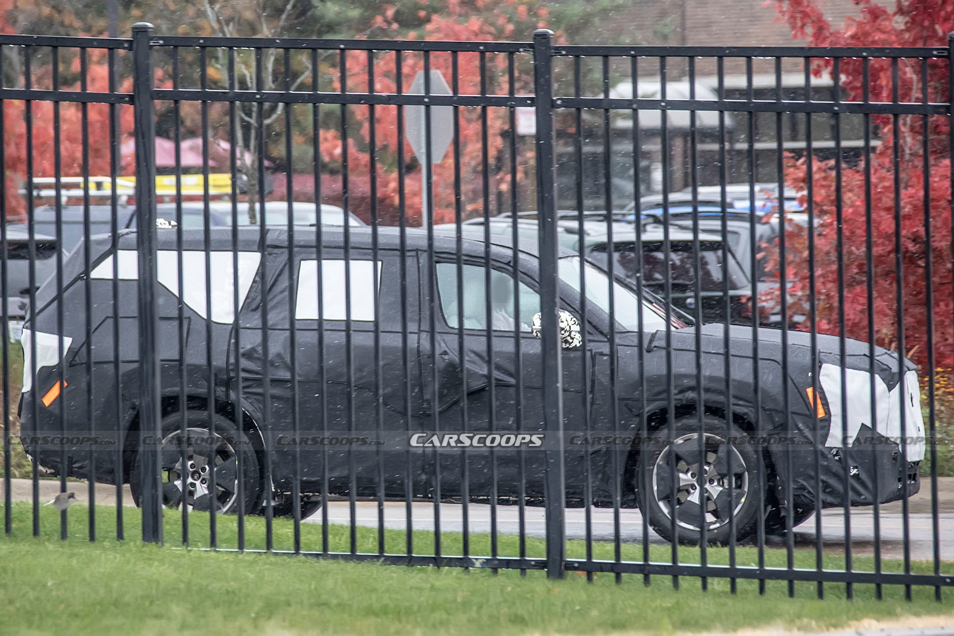 تويوتا جراند هايلاندر SUV الجديدة تظهر أثناء تجوالها في أمريكا لأول مرة 17