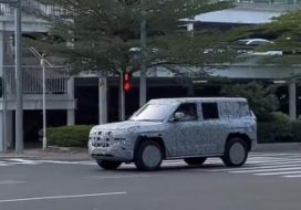 بي واي دي تختبر SUV فاخرة جديدة للتضاريس الوعرة لمنافسة ديفندر وجي كلاس 1