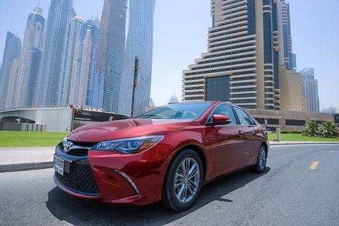 كم يبلغ سعر تويوتا كامري 2016 مستعملة في سوق السيارات السعودي؟ 2