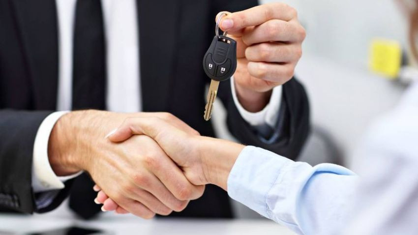 “التجارة” توضح الحقوق والواجبات عند شراء سيارة جديدة
