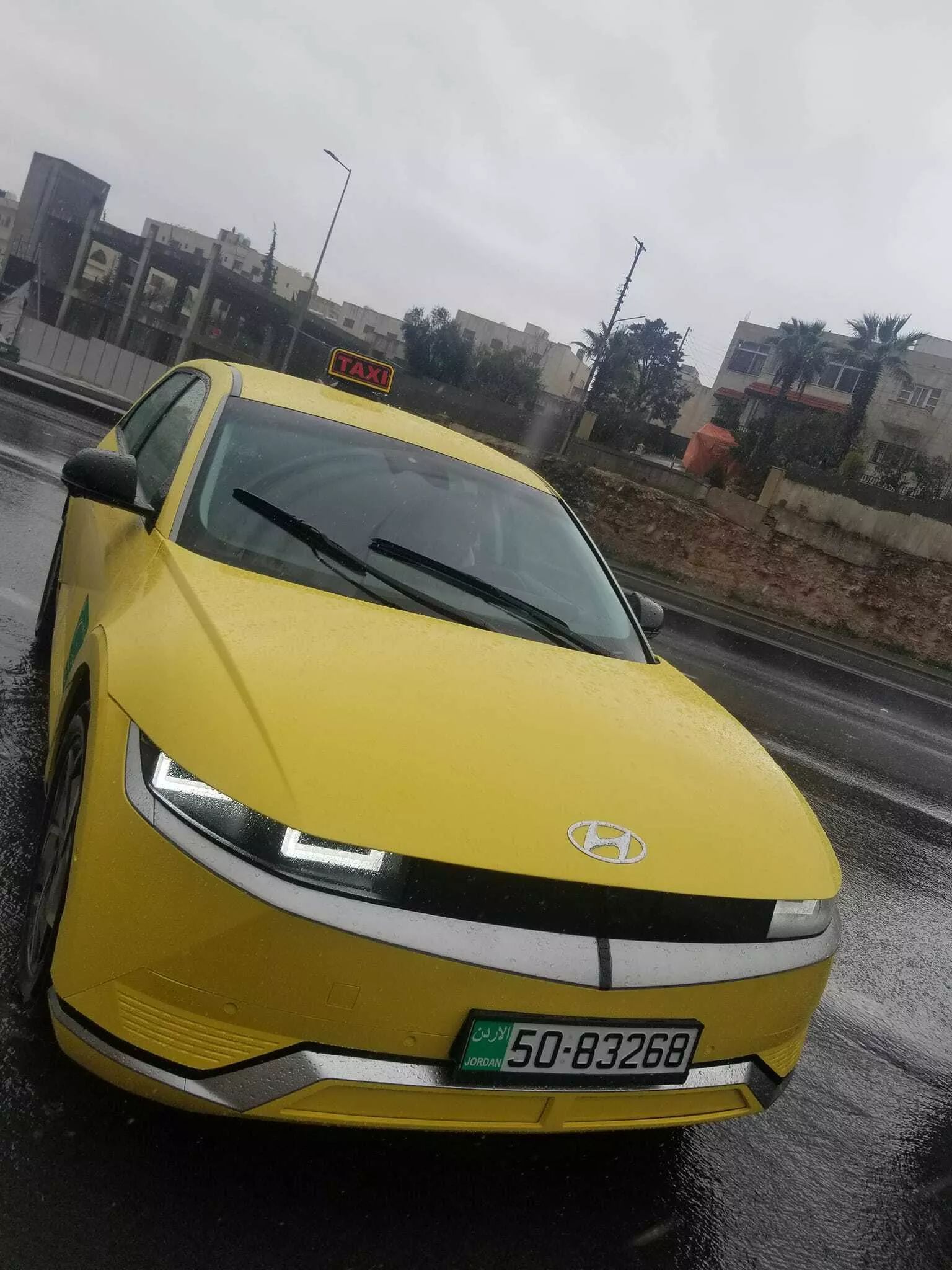 هيونداي ايونيك 5 الكهربائية الجديدة تعمل كسيارة أجرة في شوارع الأردن 5