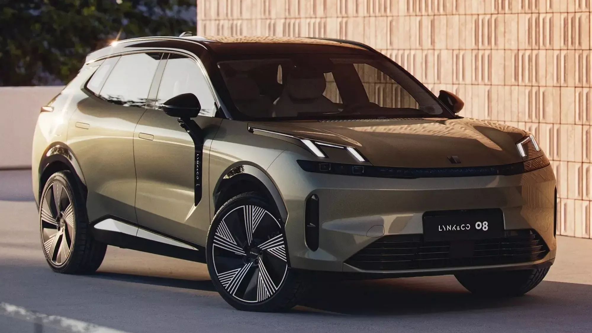 لينك اند كو تكشف عن تصميم سيارة 08 SUV الجديدة كلياً 1