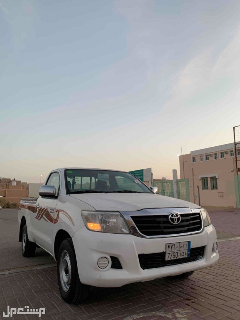 سيارة تويوتا هايلوکس 2013 مستعملة في السعودية