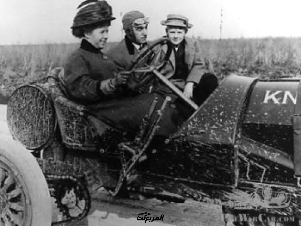 نساء وسيارات.. “جوان نيوتن كونيو” أول امرأة تحقق سلسلة انتصارات وأرقامًا قياسية في سباقات السيارات مطلع القرن العشرين 5