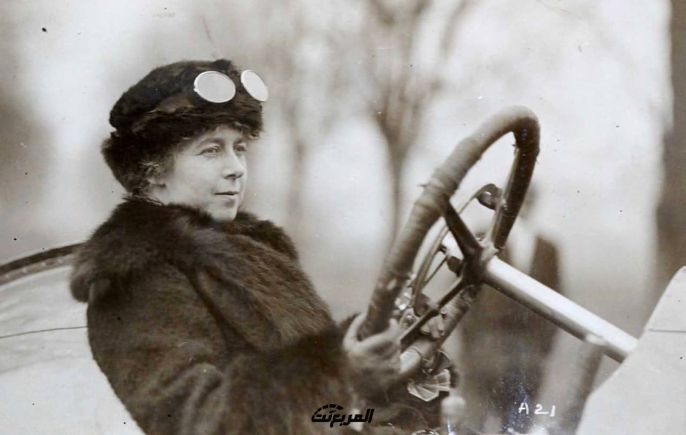 نساء وسيارات.. “جوان نيوتن كونيو” أول امرأة تحقق سلسلة انتصارات وأرقامًا قياسية في سباقات السيارات مطلع القرن العشرين 10