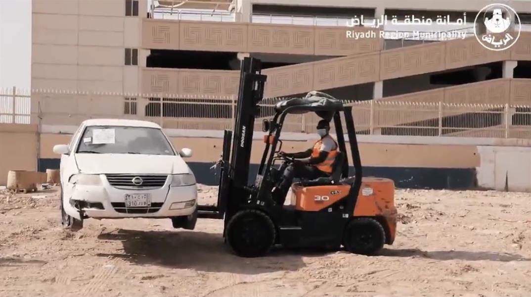 "أمانة الرياض" تعلن إزالة 3,214 مركبة مهملة وتالفة 1