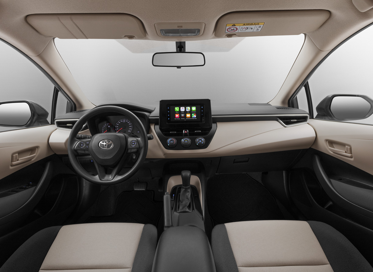 سيارات تويوتا كورولا 2023 فئة 1.5L XLI من الداخل