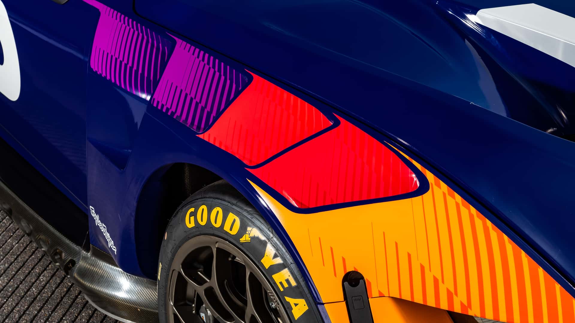 فورد تكشف عن موستنج GT3 الجديدة بتعديلات حصرية للمشاركة في سباق لومان للتحمل 95
