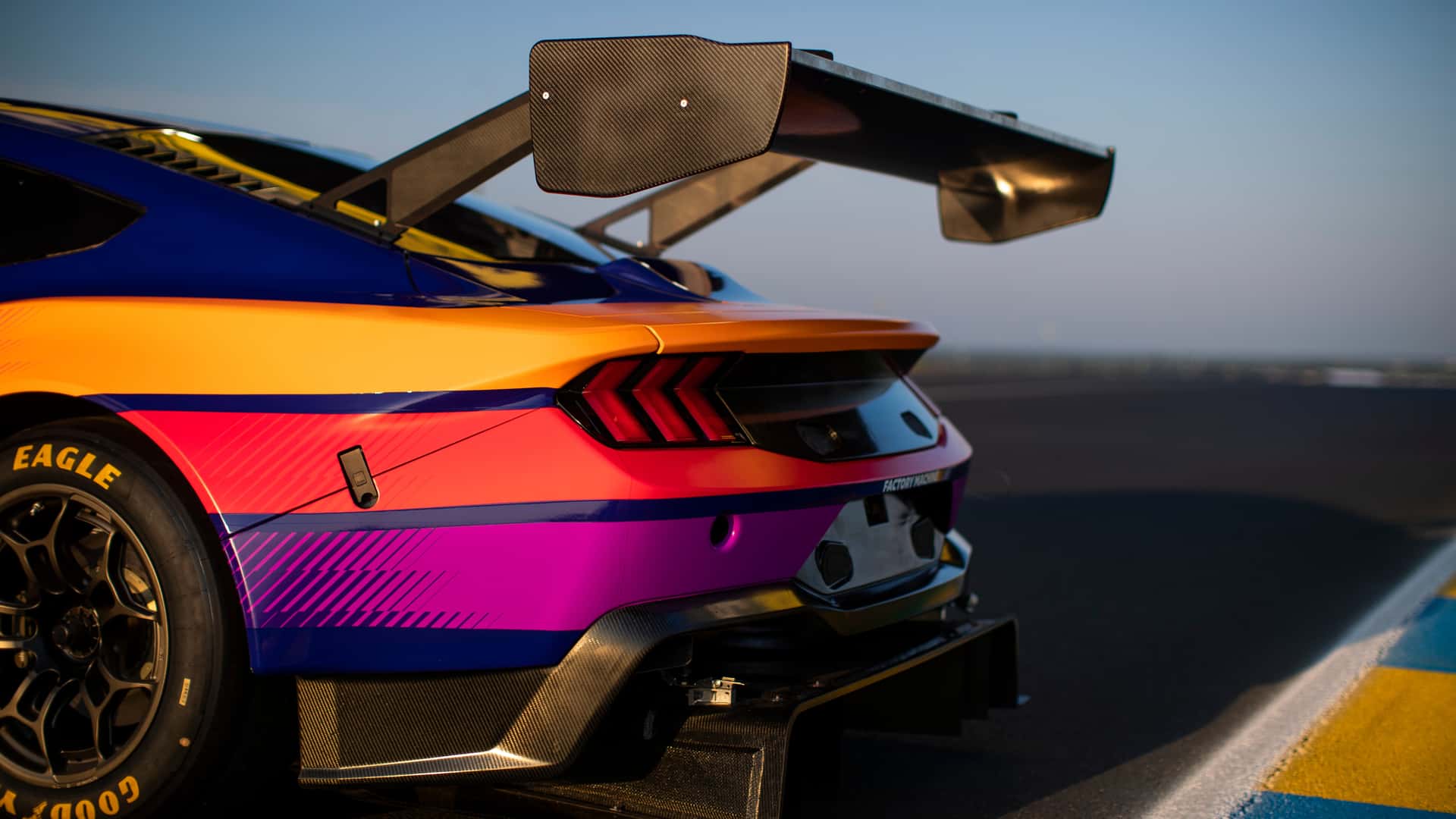 فورد تكشف عن موستنج GT3 الجديدة بتعديلات حصرية للمشاركة في سباق لومان للتحمل 98