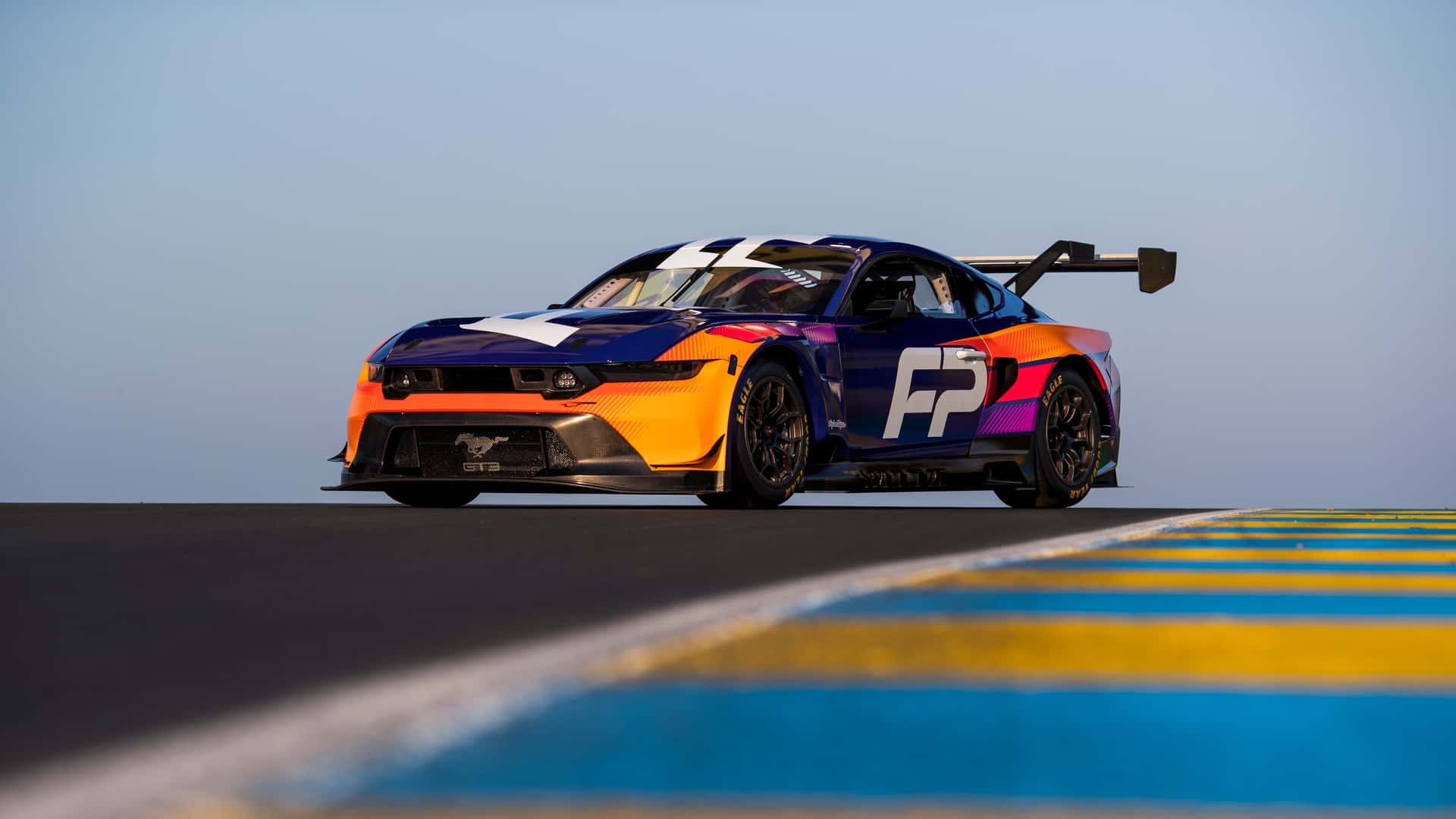 فورد تكشف عن موستنج GT3 الجديدة بتعديلات حصرية للمشاركة في سباق لومان للتحمل 6