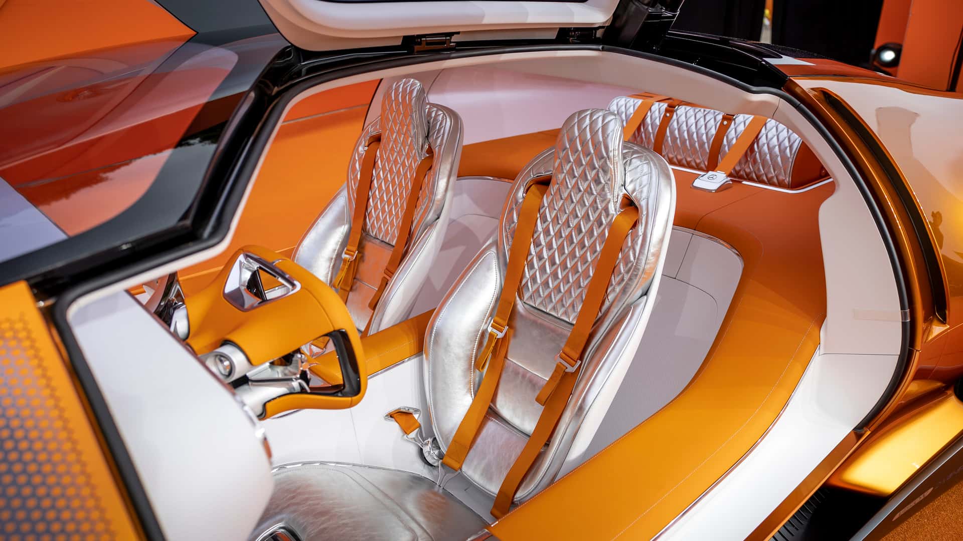 مرسيدس تدشن سيارة فيجن One-Eleven الاختبارية بتصميم مدهش وأبواب أجنحة النورس 4