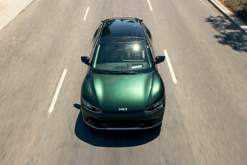 كيا EV6 تحصل على إصدار حصري للاحتفال بلقب أفضل سيارة متعددة الاستخدامات لهذا العام 9