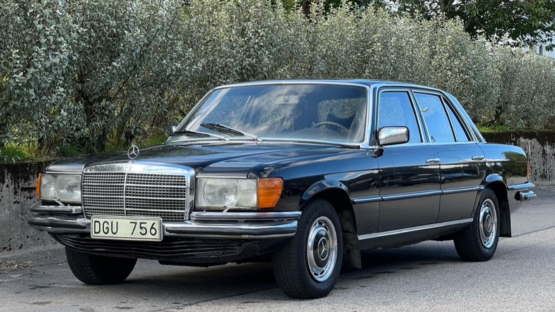 سيارة مرسيدس اس كلاس 1973 كانت مملوكة لملك السويد معروضة للبيع في مزاد 4