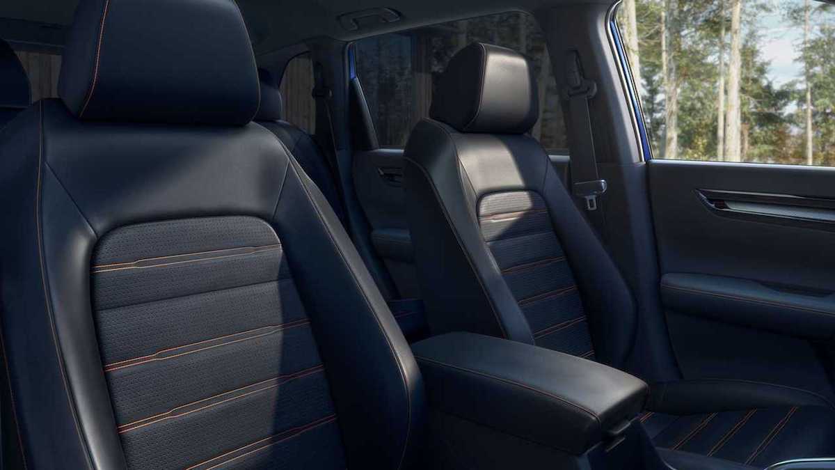 سيارة هوندا crv 2024 المقاعد الامامية 