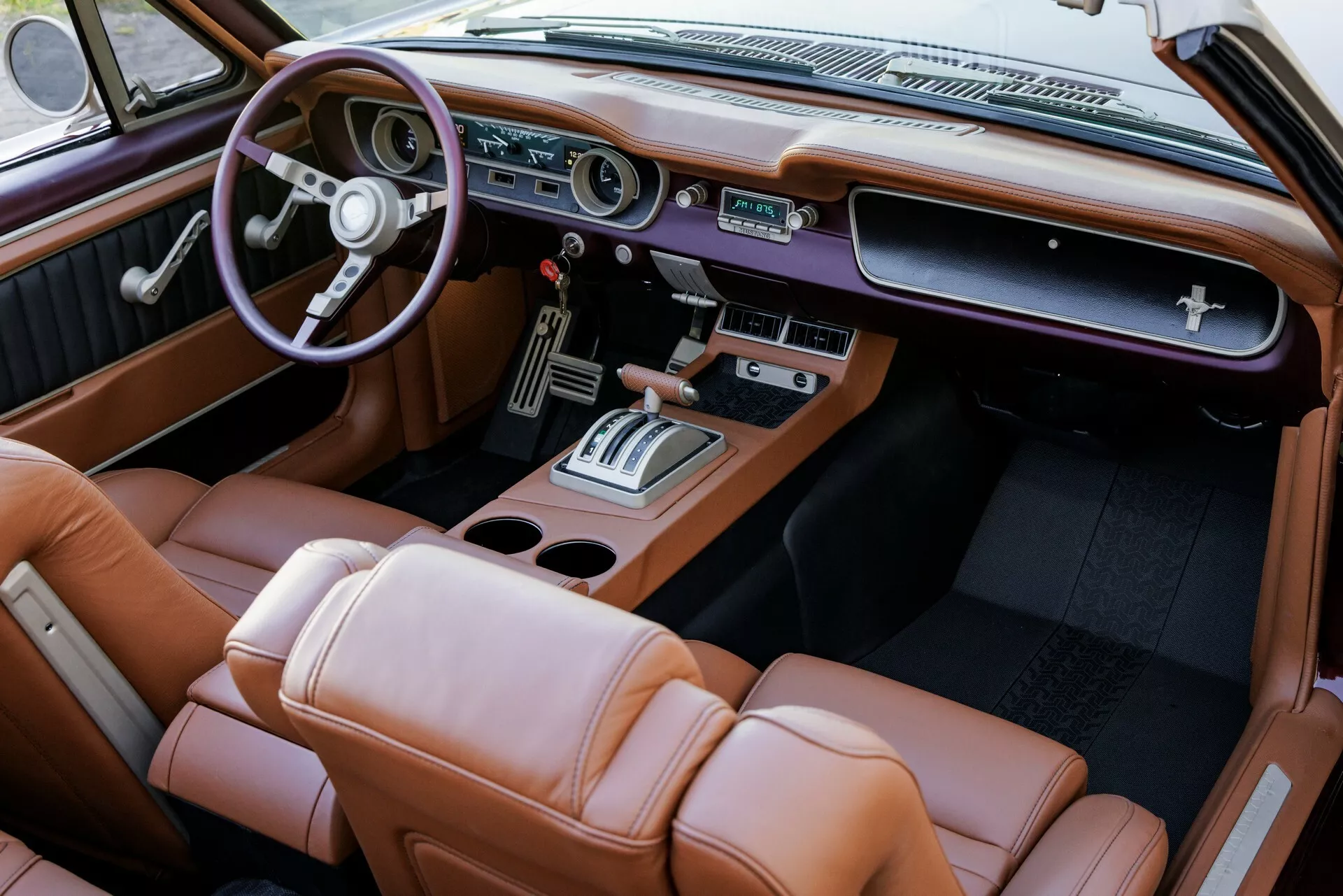 تدشين واحدة من أجمل سيارات فورد موستنج الكلاسيكية في معرض سيما الأمريكي بمحرك 8 سلندر عصري 5
