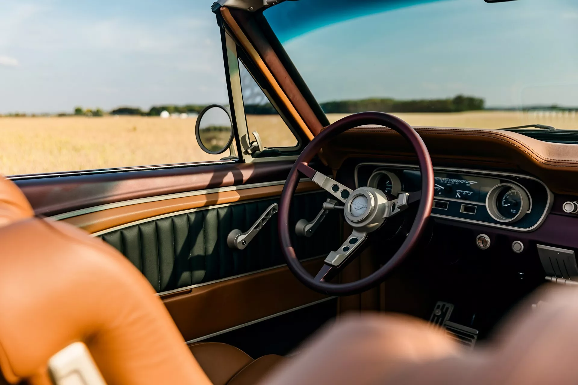 تدشين واحدة من أجمل سيارات فورد موستنج الكلاسيكية في معرض سيما الأمريكي بمحرك 8 سلندر عصري 27