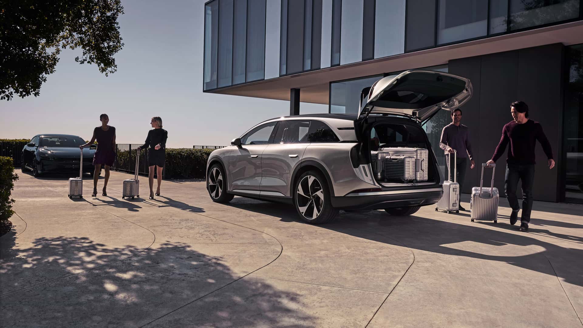 لوسيد جرافيتي SUV الكهربائية الفاخرة تنطلق رسمياً بمدى يتجاوز 700 كيلومتر وتسارع منافس للسيارات الخارقة 3