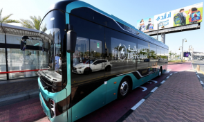“النقل”: إطلاق مشروع النقل العام بالحافلات بتبوك..25% من الحافلات كهربائية