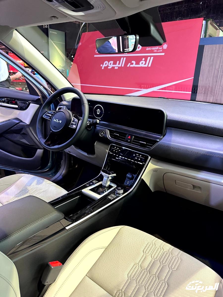 كيا الجبر في معرض الرياض تدشن سيارات جديدة وتعلن موعد توفر السيارات الكهربائية EV6 و EV9 234