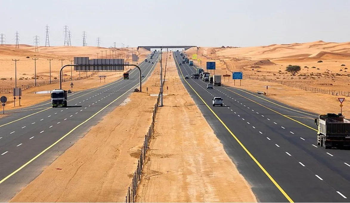 رسميًا..خفض سرعة طريق الملك فهد (المطار) من 120 إلى 90 كم/س 3