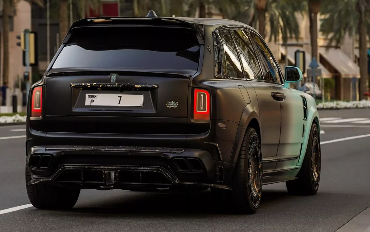 أغلى لوحة ترخيص في العالم بسعر 15 مليون دولار تظهر على سيارة رولزرويس كولينان في دبي 5