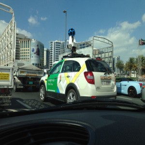 “بالصور” سيارة رسم خرائط جوجل تجوب شوارع دبي