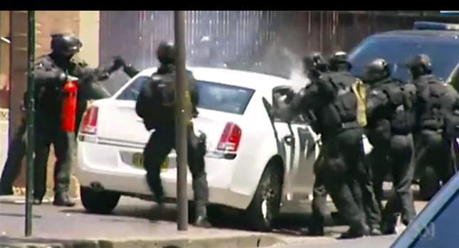“بالفيديو” سائق سيارة كرايسلر 300 يهدد بتفجير مبني البرلمان الاسترالي