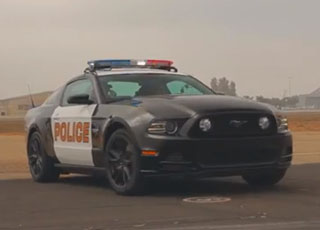"فيديو" إستعراض لدورية فورد موستنج الجديدة التابعة للشرطة الأمريكية 1
