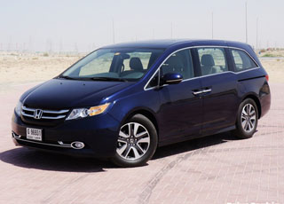 هوندا اوديسي 2014 "الفان العائلي" صور واسعار ومواصفات Honda Odyssey 4