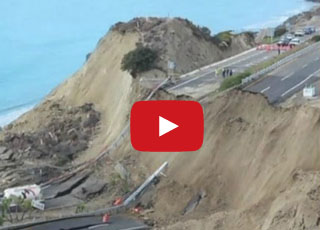 "فيديو" شاهد انهيار طريق سريع للسيارات في المكسيك مباشرة 3