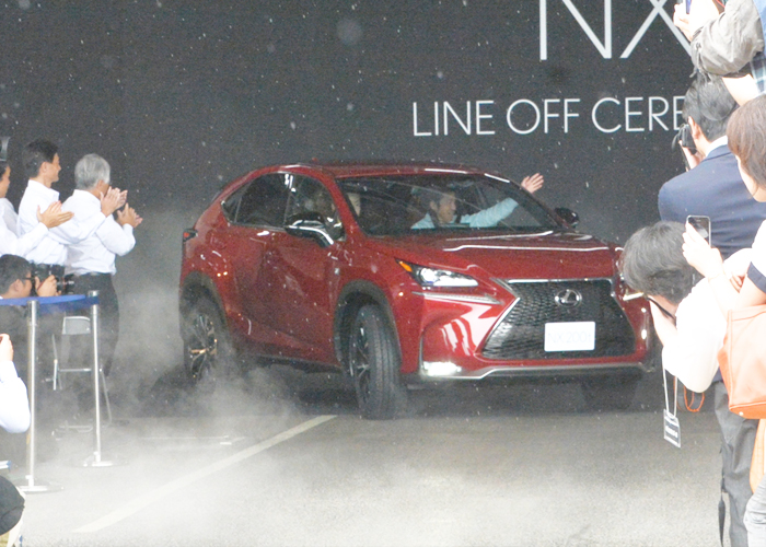"فيديو" شاهد عملية تصنيع سيارة لكزس أن إكس 2015 الجديدة في اليابان Lexus NX 5