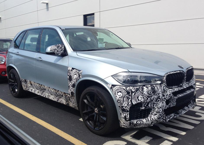 "صورة" التقاط صورة تجسسية لسيارة بي ام دبليو اكس فايف 2016 المطورة BMW X5 M 2