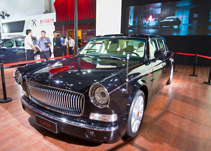 "بالصور" شاهد افخم واغلى سيارة صينية في العالم بسعر ثلاثة ملايين ريال سعودي 1