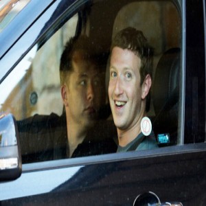 فولكس فاجن ترسل هدية سيارة إلى مارك زوكربيرج مؤسس فيس بوك لقيادته جولف GTI 1